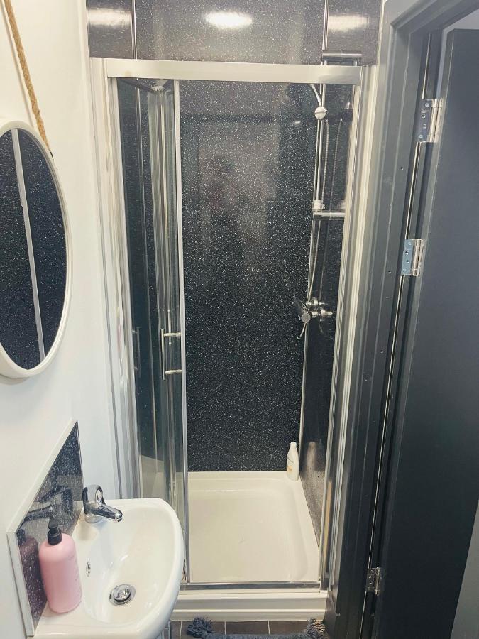 Elegant Studio1 Netflix Bathroom Close To Beach Swansea Extérieur photo
